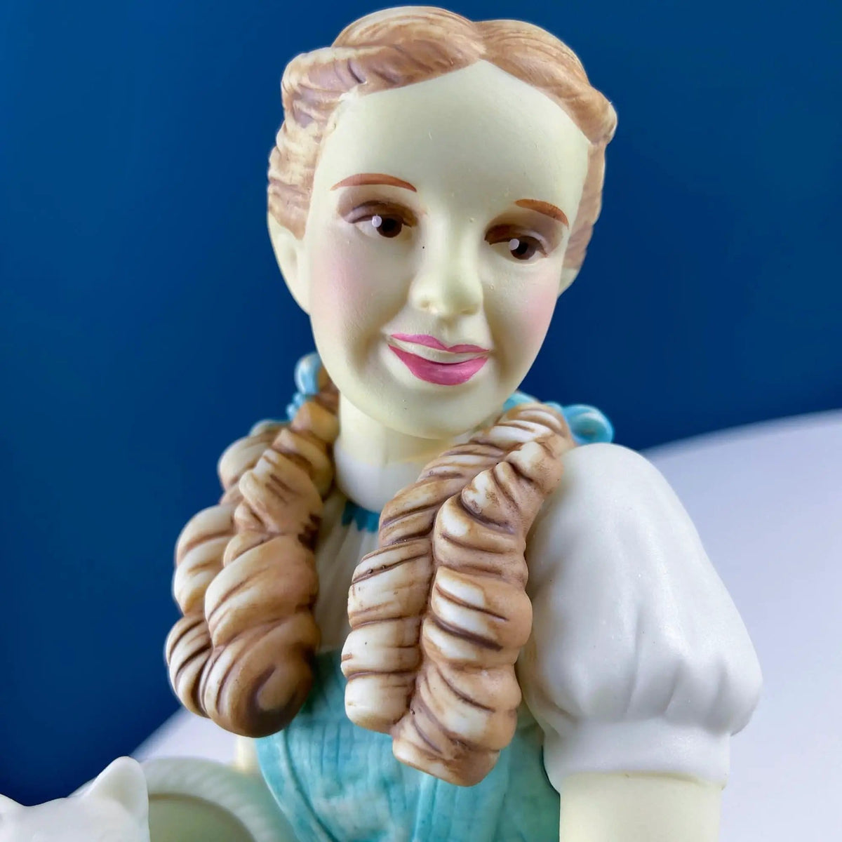 Dorthy in Wizard of Oz with Toto & Snowbabies | Dept | 56 Premiere Edition, Guest Collection | Collectors & Hosts