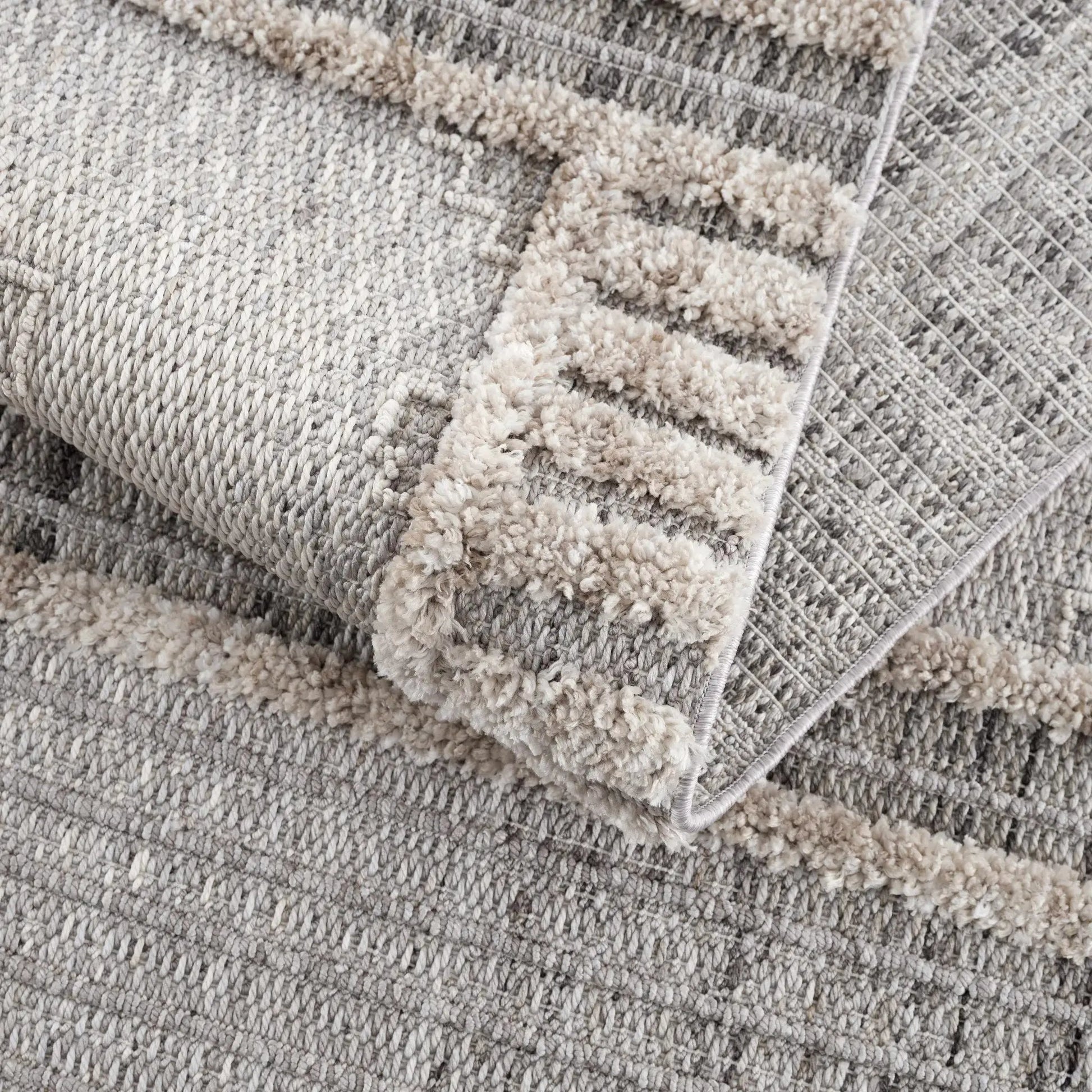 Amaga Area Rug from PriceLows™