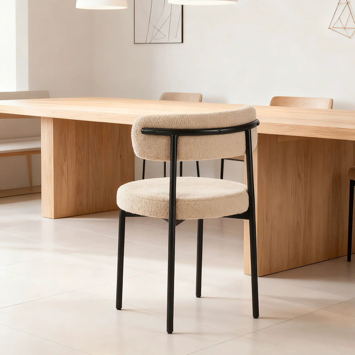 Medieval Curved Back Kitchen Dining Chairs | Set Of 4 | Beige | Reinforced Metal Legs
