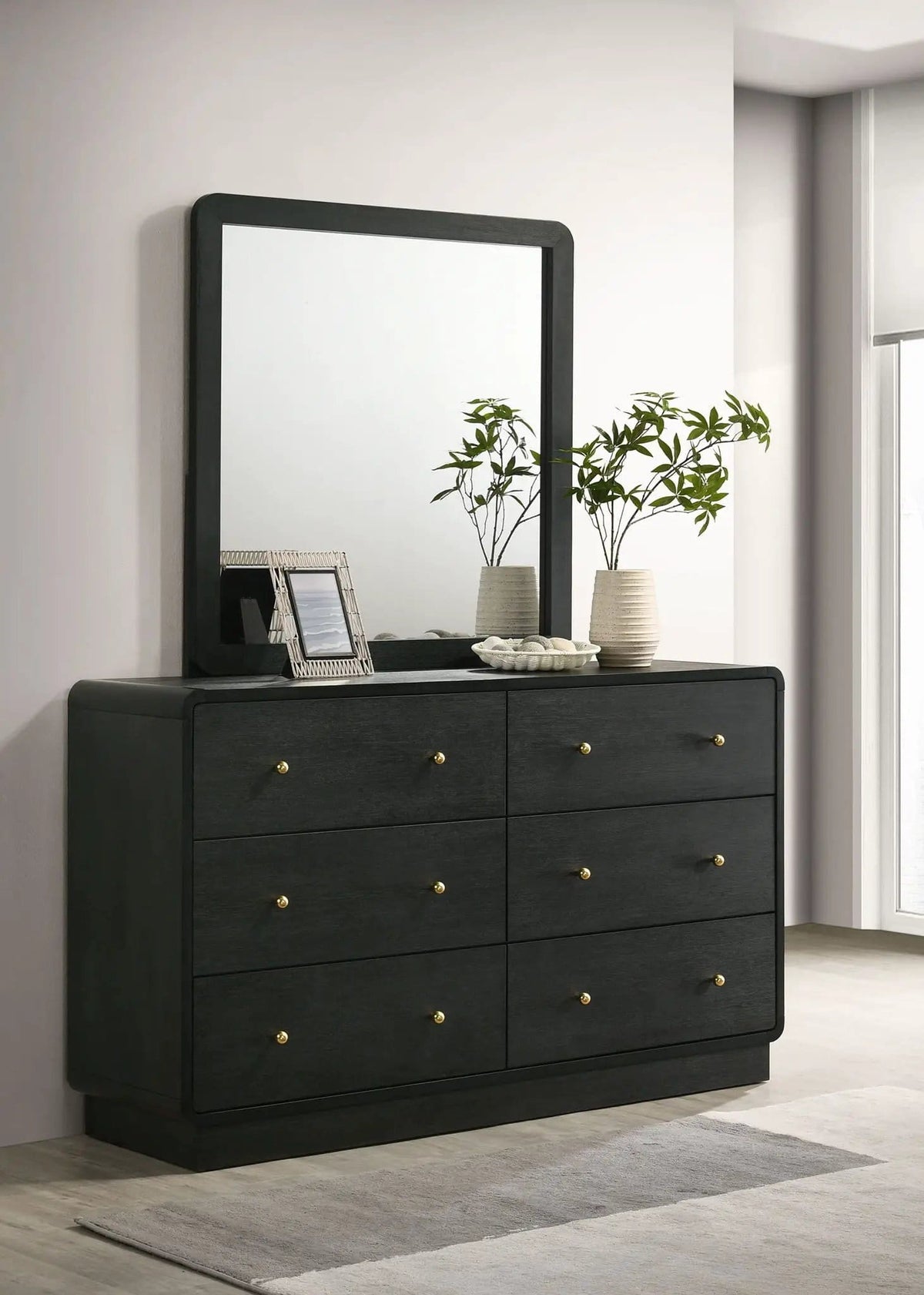 Cavelle 6-drawer Dresser and Mirror | 58.5 x 16.75 x 71.75 in | Brass | Black