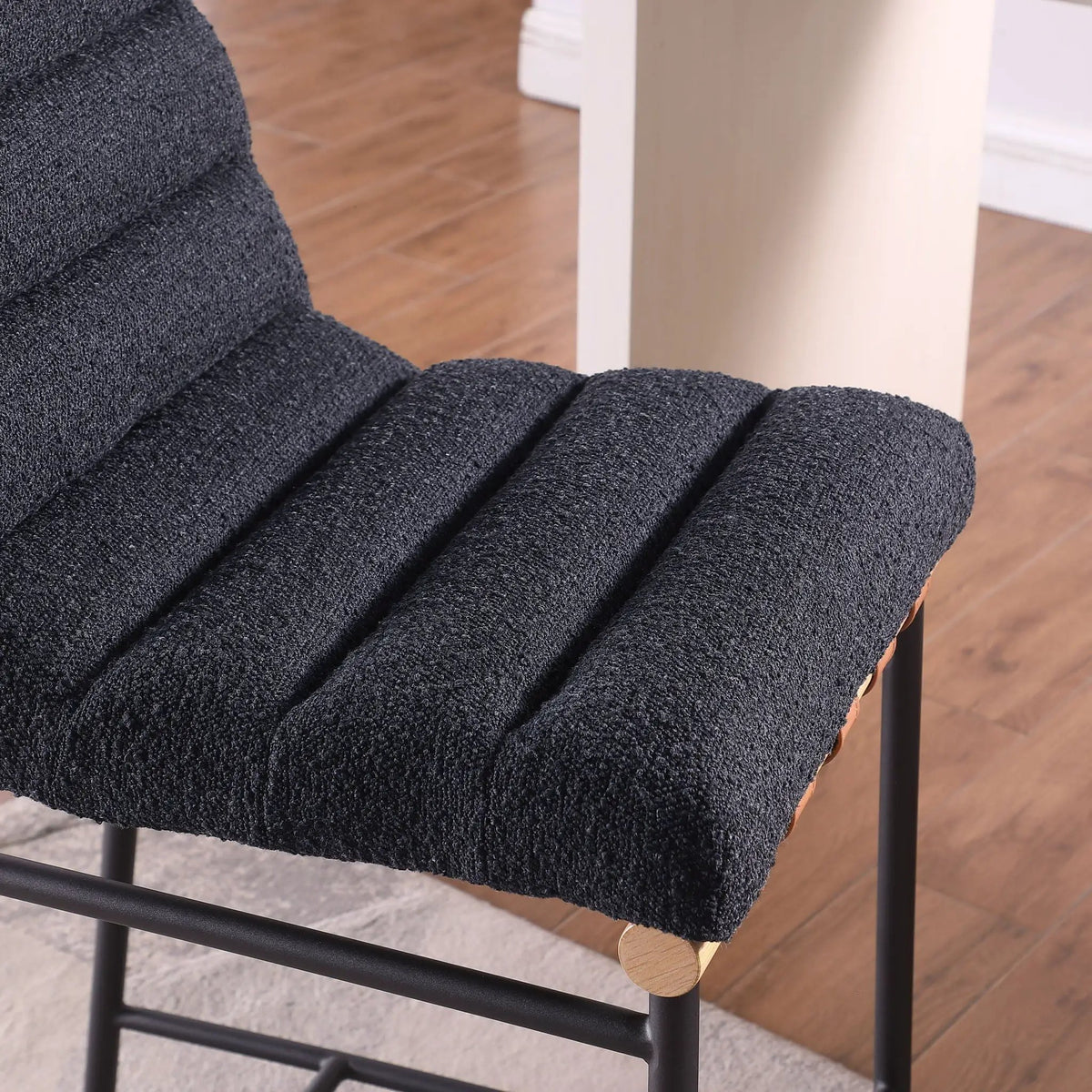 Lahni Boucle Counter Height Chair | 17 Inch Seat Width | Fabric Upholstery | Modern Design
