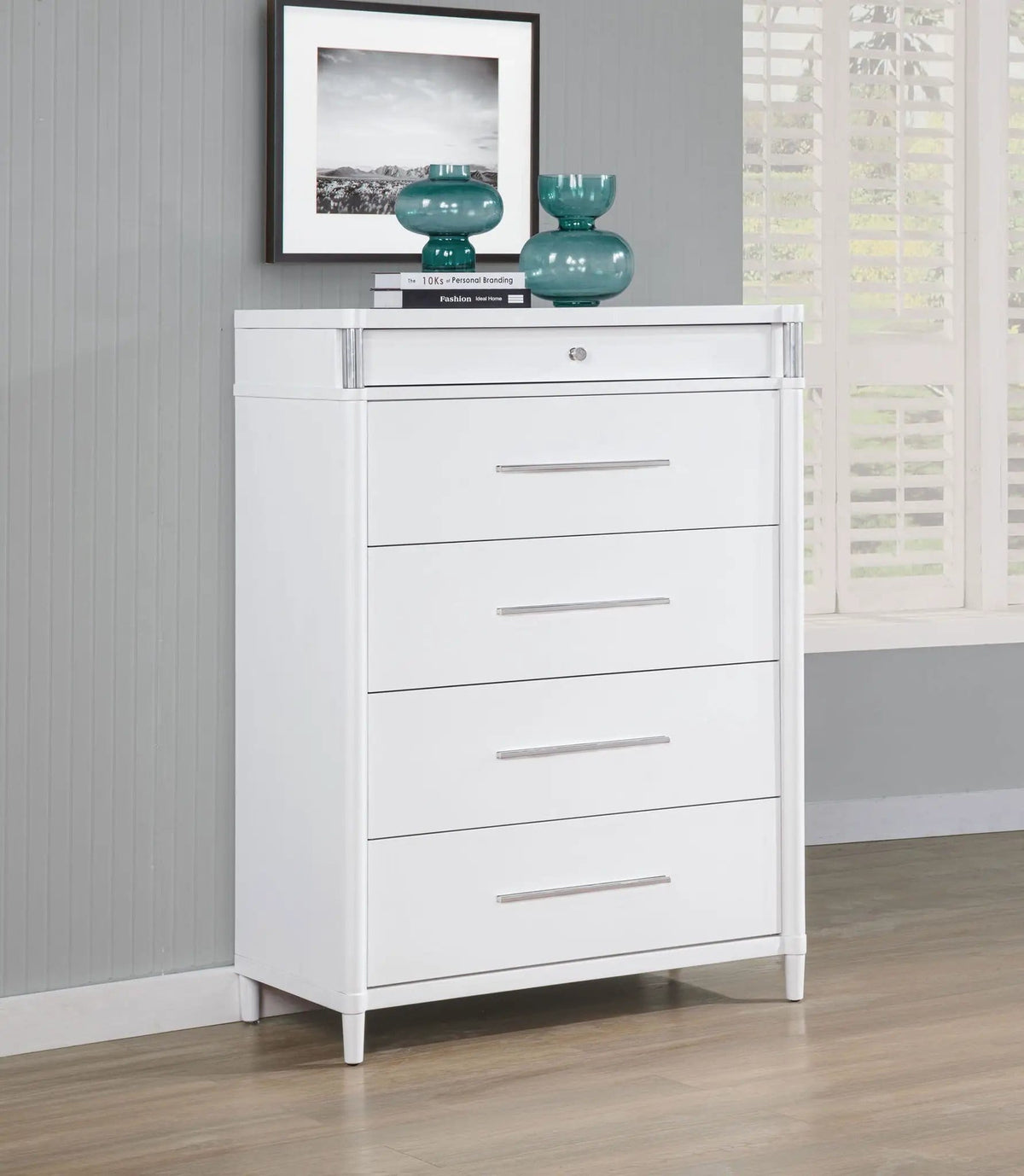Gracemont 5-drawer Bedroom Chest of Drawers | 38 x 18 x 52.25 in | Rubberwood & Engineered Wood | White