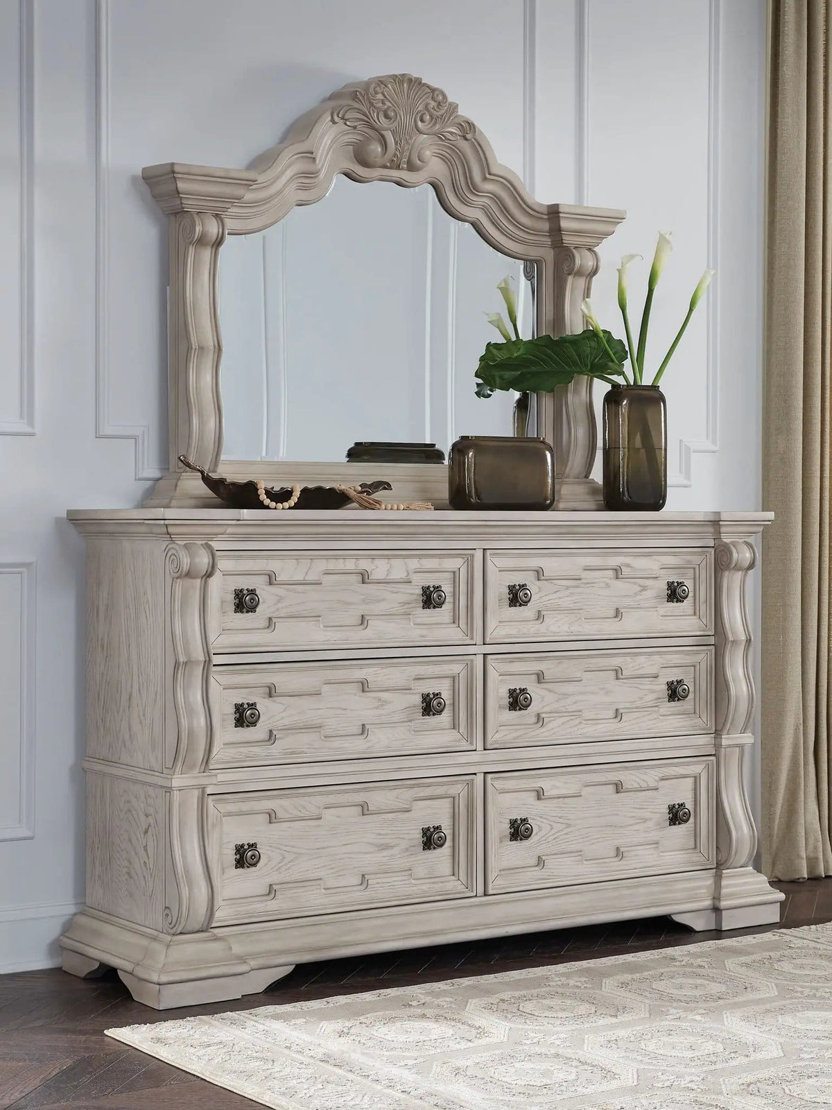 Bruchandi Dresser | 2 Pieces | Bedroom Furniture | Bedroom