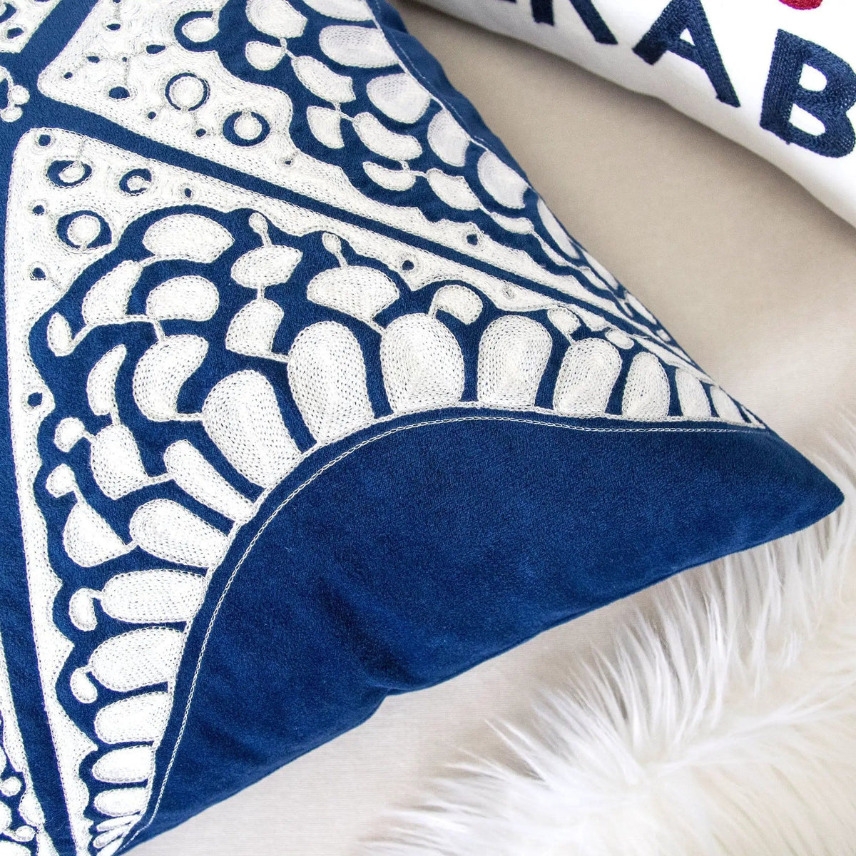 Seastar Starfish Pillow With Hidden Zipper (Set of 2) Indigo | Accent Pillow | Velvet & Polyester | Living Room