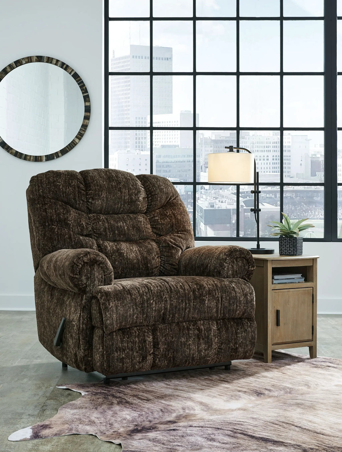 Movie Man Zero Wall Recliner | Large-Scale Design | Overly Comfortable | 45 Inch Length