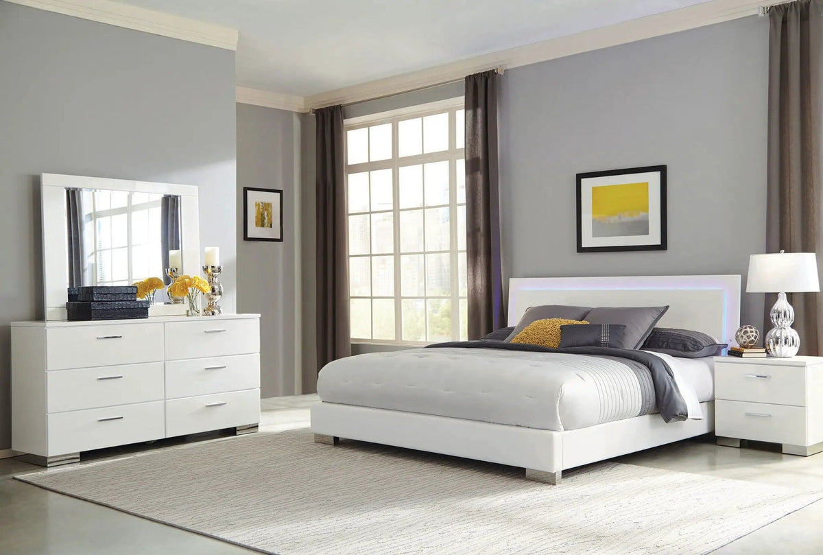 Felicity 4-piece Queen Bedroom Set White High Gloss | 4-Piece Set | Faux Leather & Metal | Bedroom