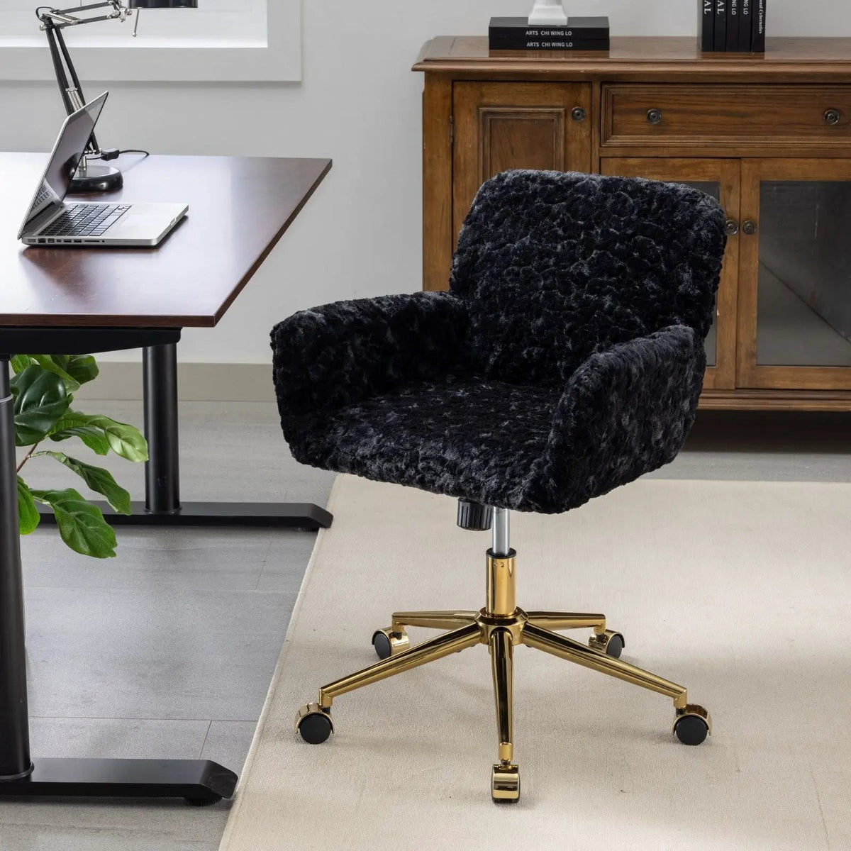 Office Chair | Adjustable Height | Reclining Faux Fur Seat | Large