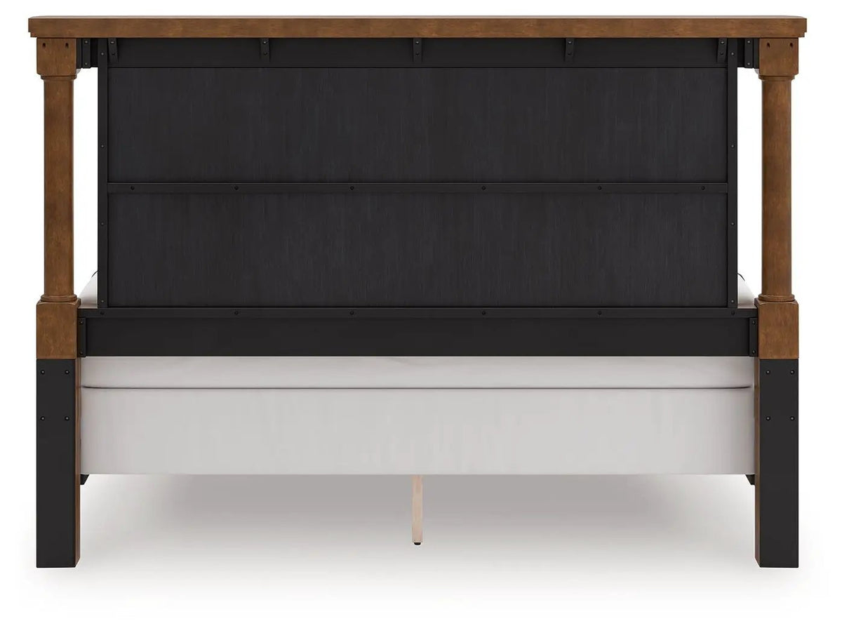 Rowlenstown Poster Bed | Casual Traditional Design | Rubbed Finish | Hefty Silhouette
