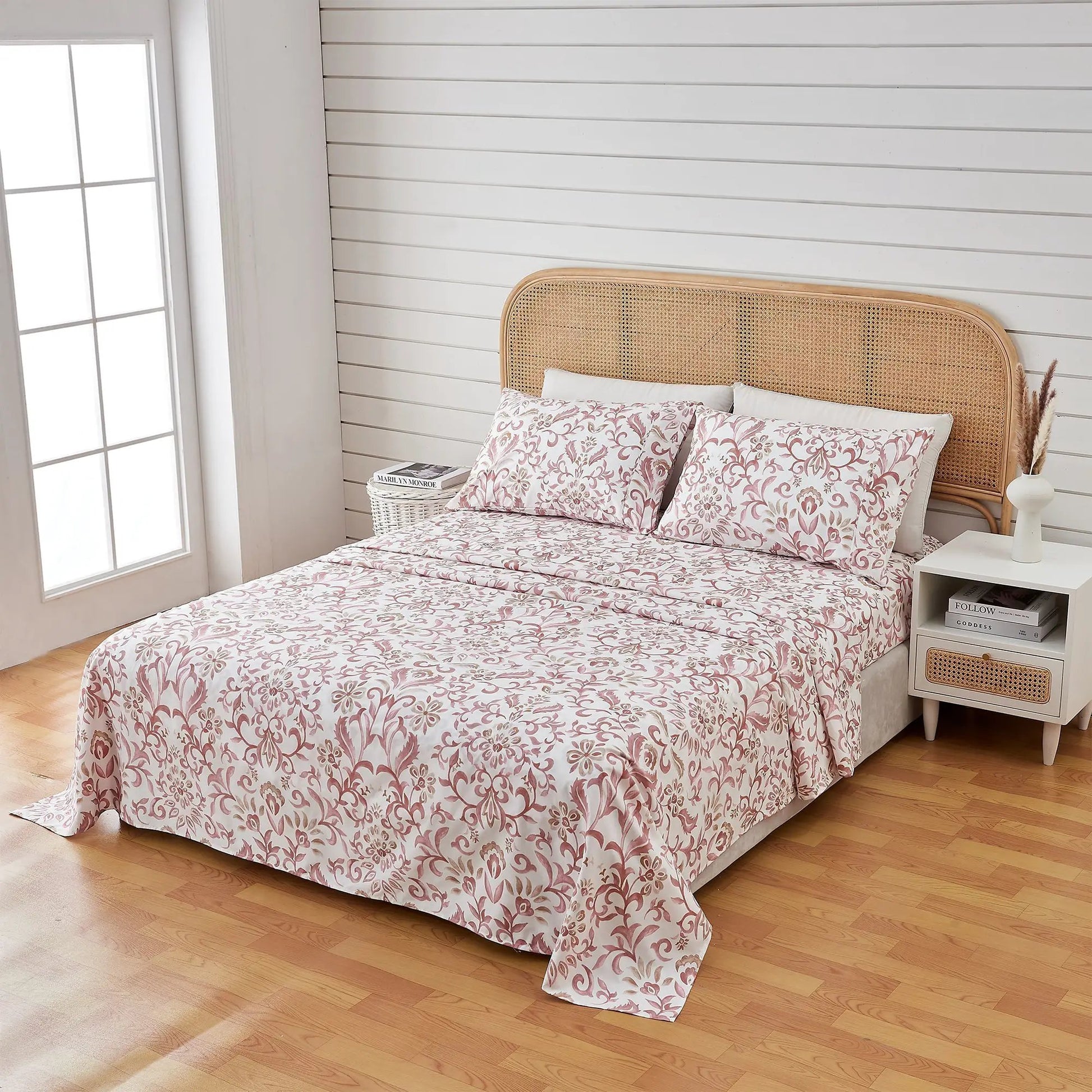 Watercolor Floral Sheet Set - Delia Collection from PriceLows™