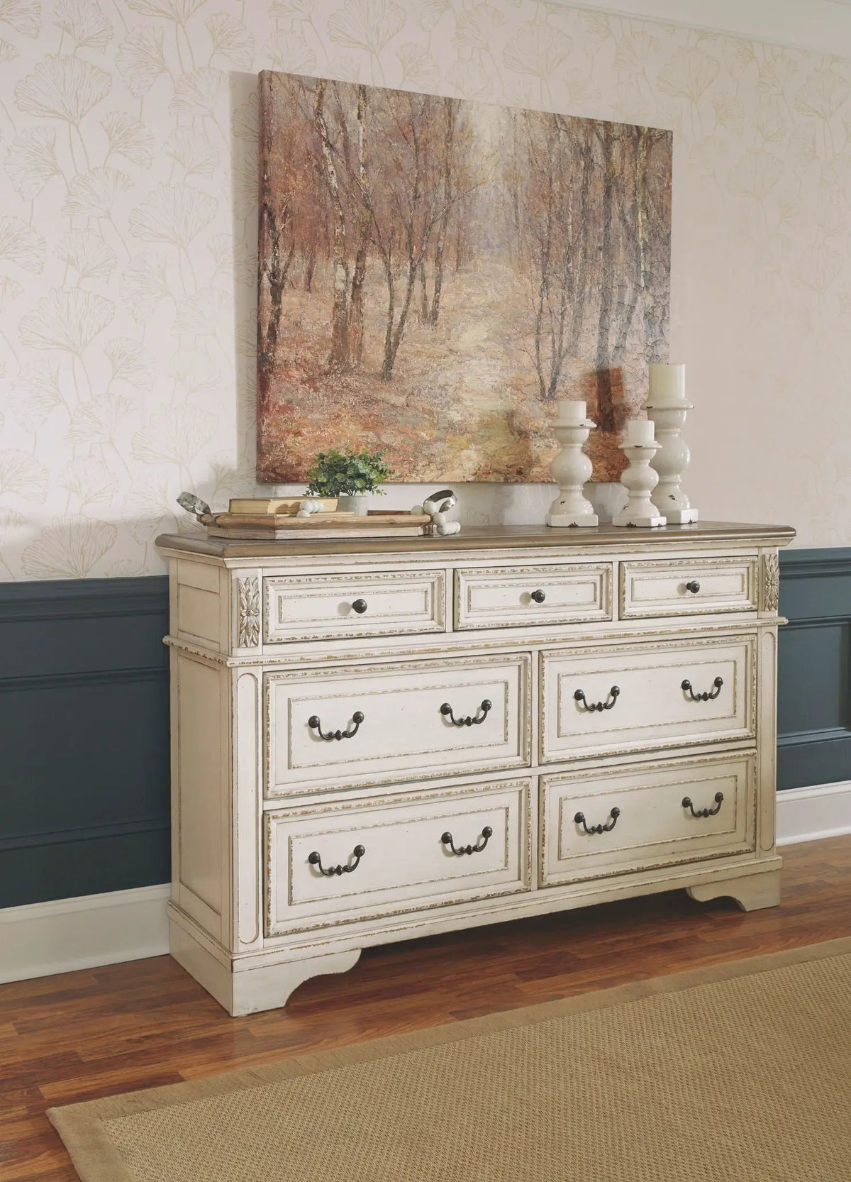Realyn Panel Bedroom Set | 4-Piece | Traditional Cottage Design | Antiqued Two-Tone Finish