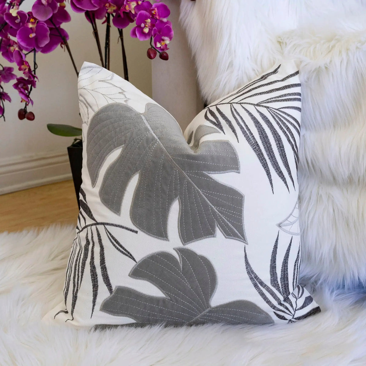 Autumn Leaf Accent Pillow | 20X20 Inches | Hidden Zipper | Optional Insert