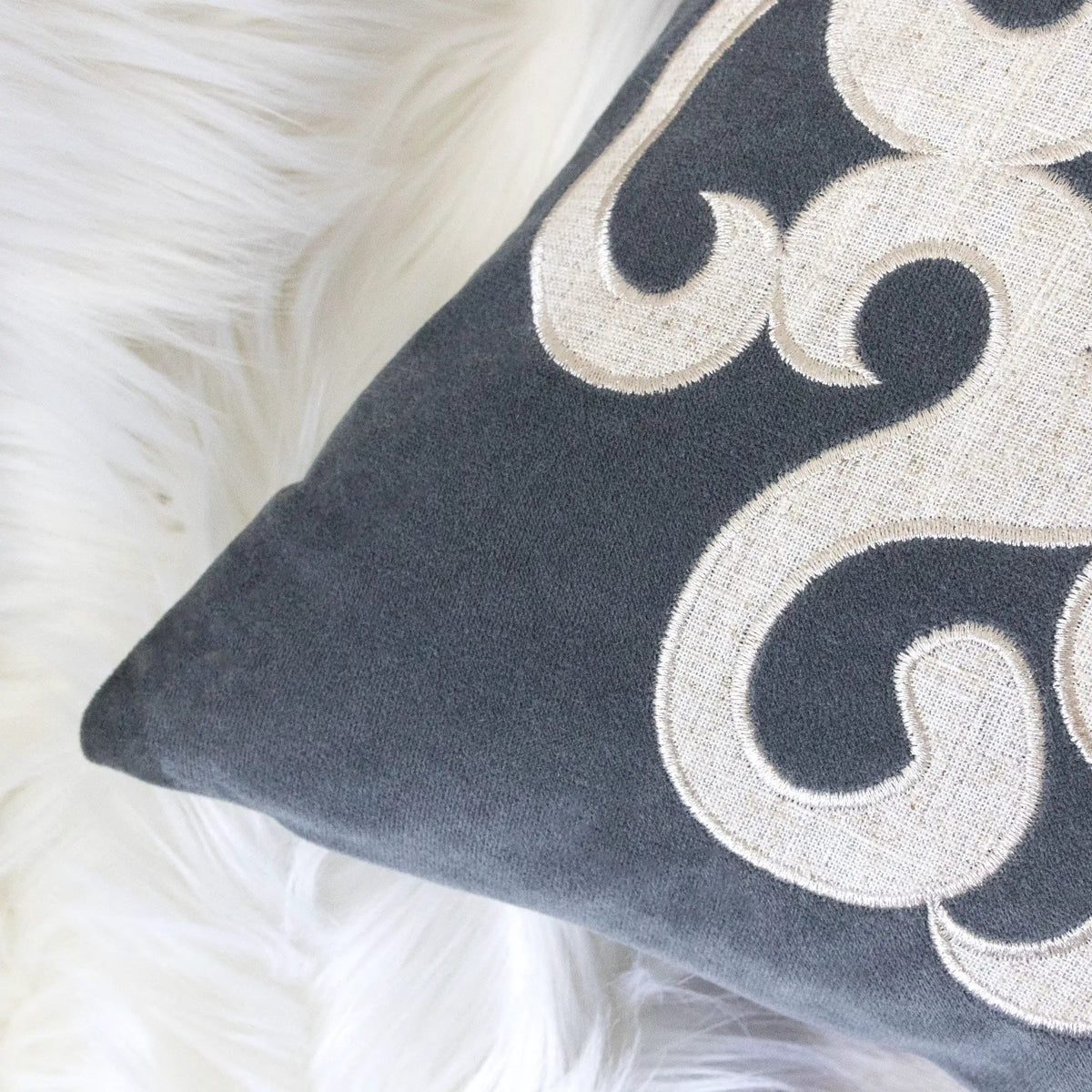 Pillow Cover | Vintage Vine Pattern | Hidden Zipper | Matching Back