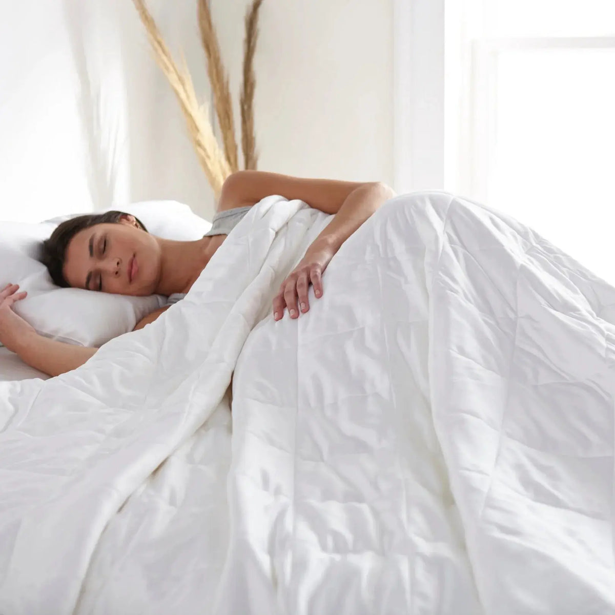 Bamboo Duvet Comforter | Weightless Cooling Fill | Hypoallergenic Soft