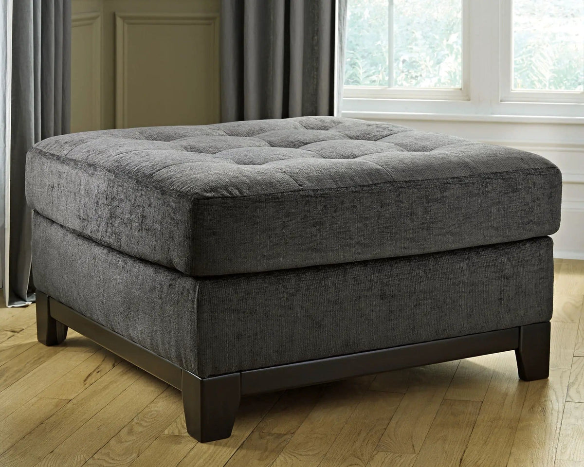 Reidshire Oversized Accent Ottoman | 36 x 36 x 19 in | Steel & Wood | Steel