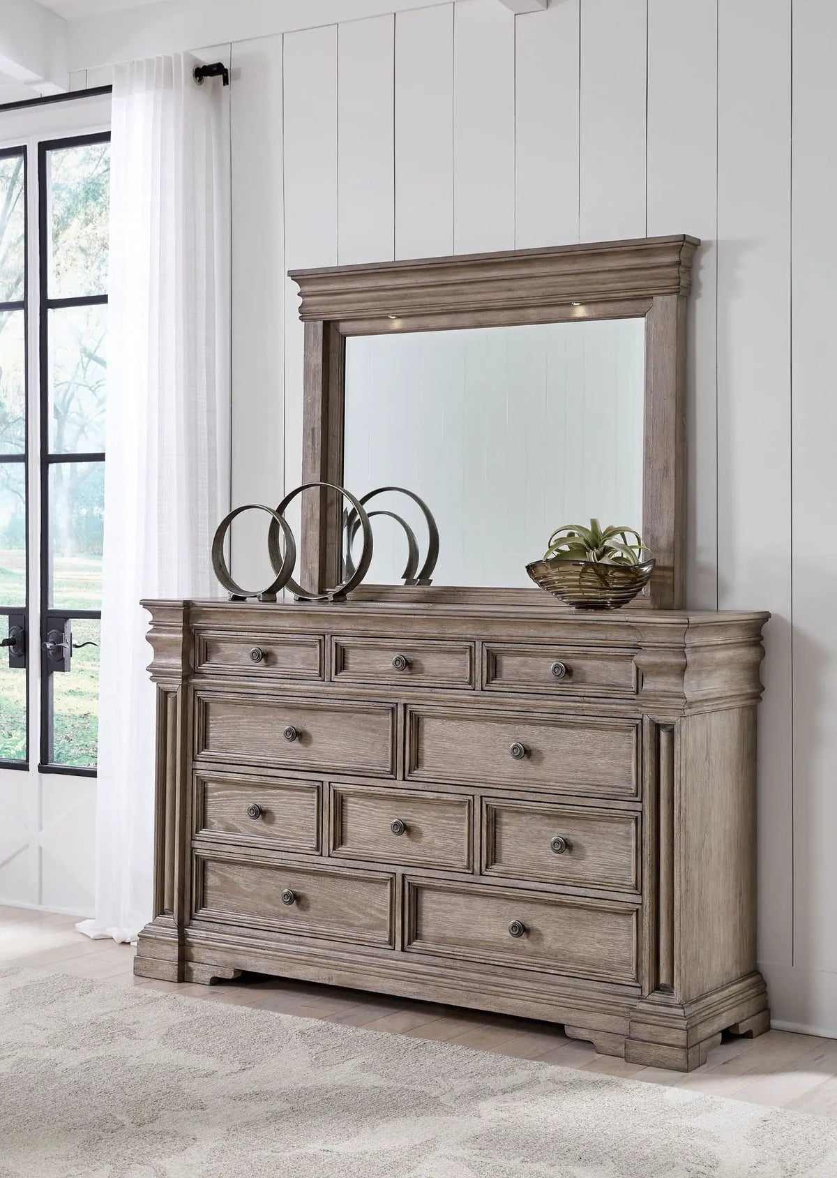 Blairhurst Panel Bedroom Set | 4-Piece | Casual Traditional Style | Oak And Ash Veneer