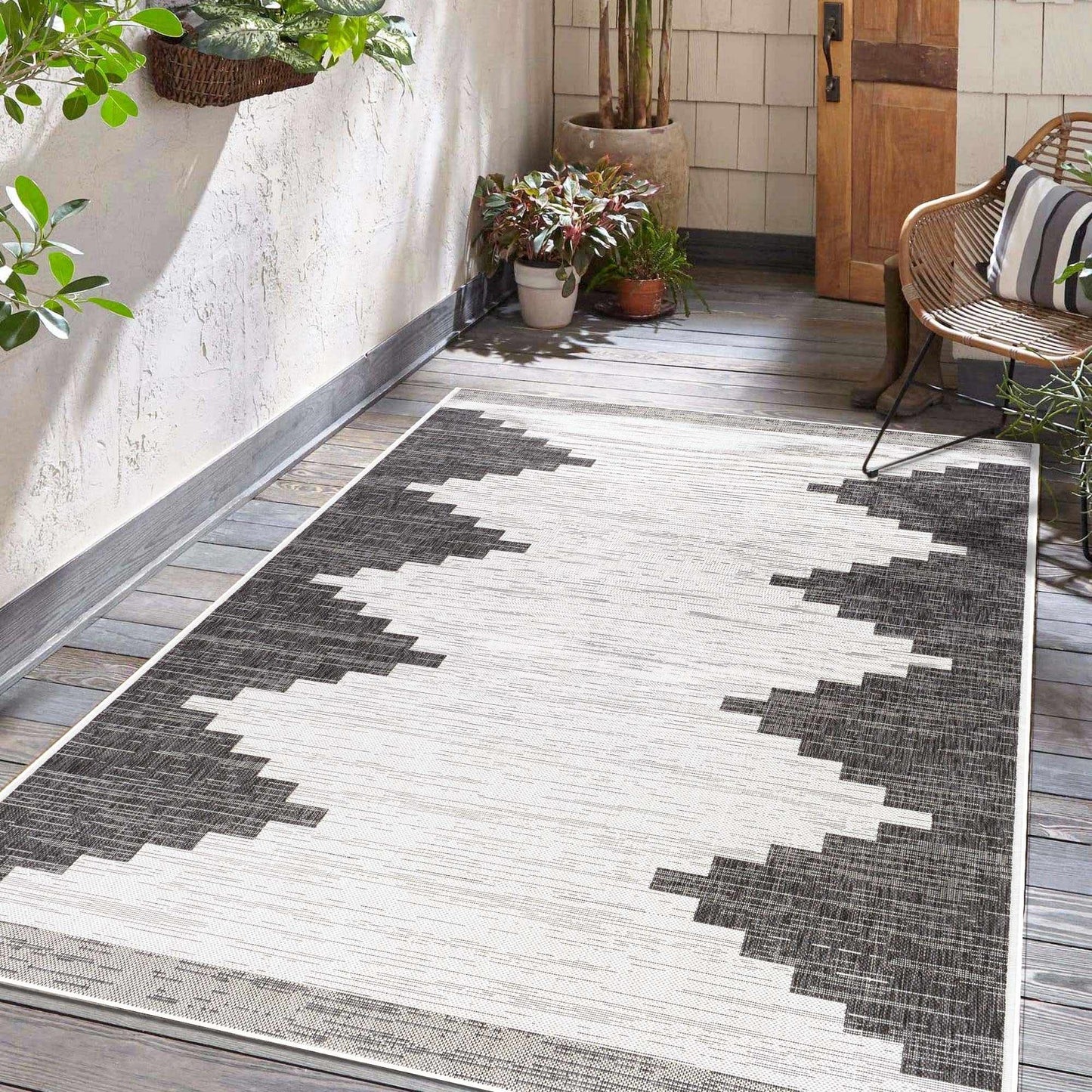 Djugun Outdoor Rug from PriceLows™