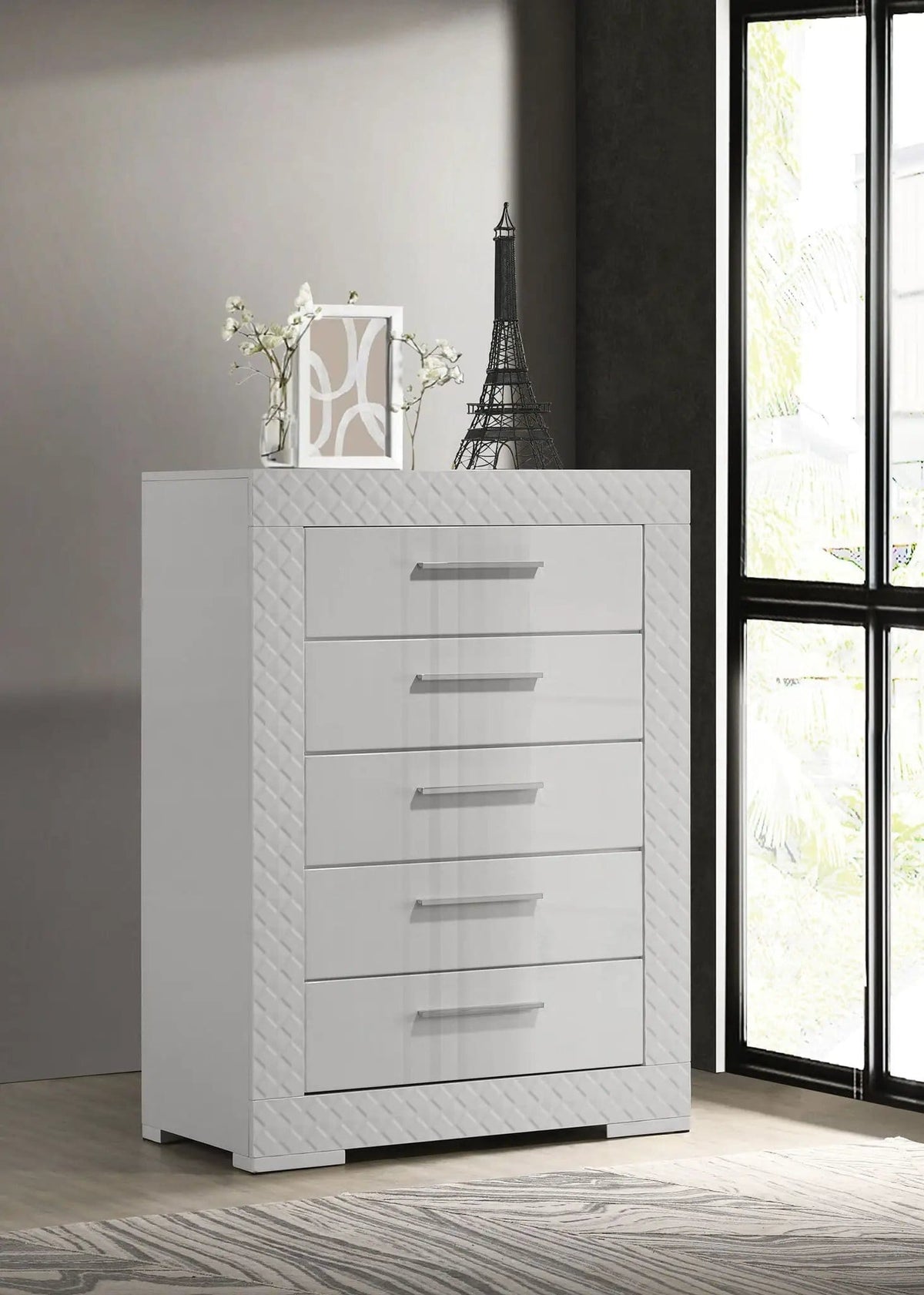 Ives 5-drawer Bedroom Chest of Drawers White High Gloss | 35.5 x 18 x 48.5 in | 5-Drawer | Bedroom