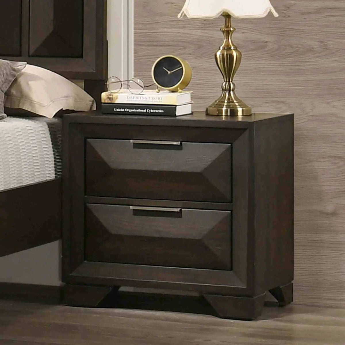 3-Piece Bedroom Set | Faceted Panel Bed | 2 Nightstands | Transitional Style