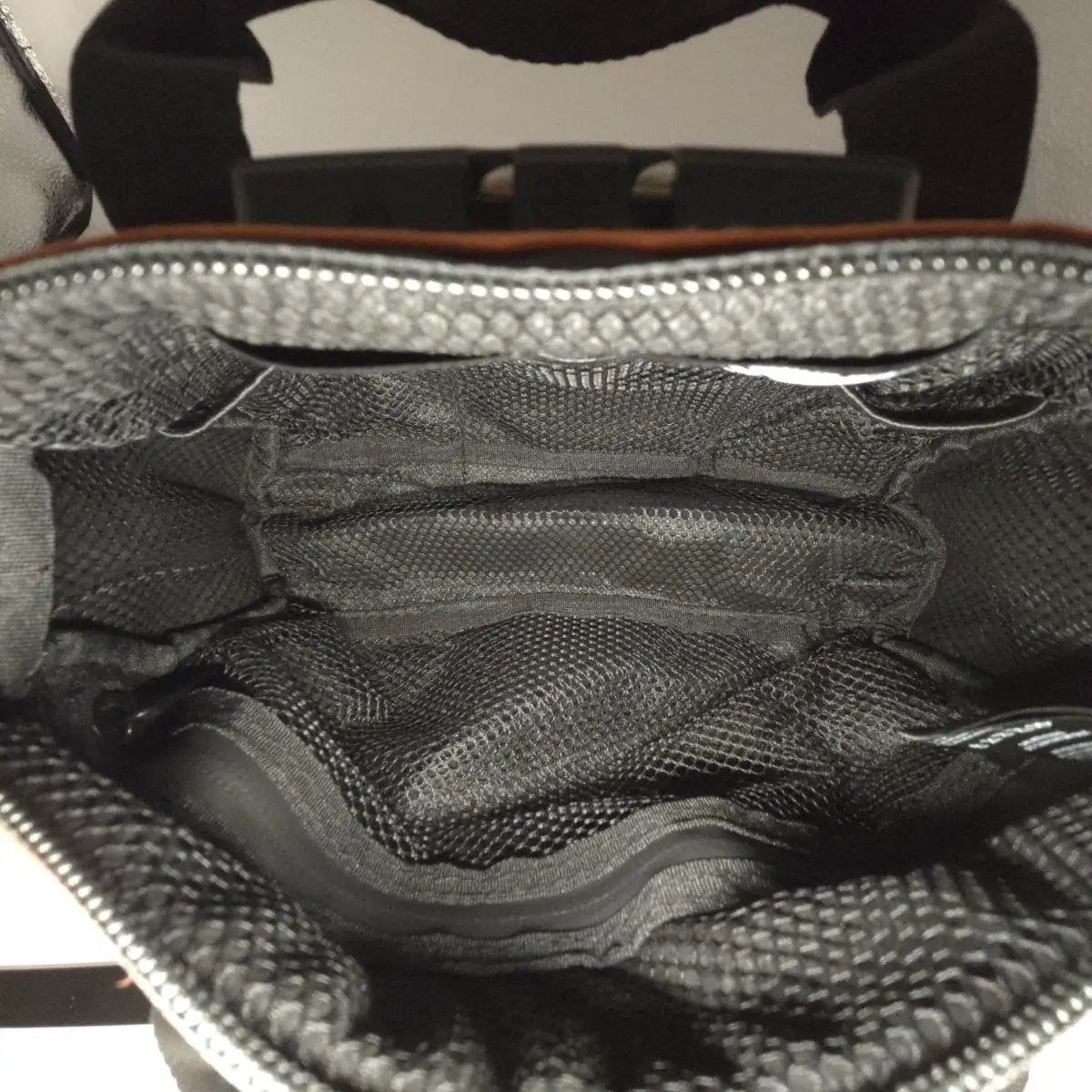 Smell Proof Mini Duffle Bag | Lockable | Carbon Lined