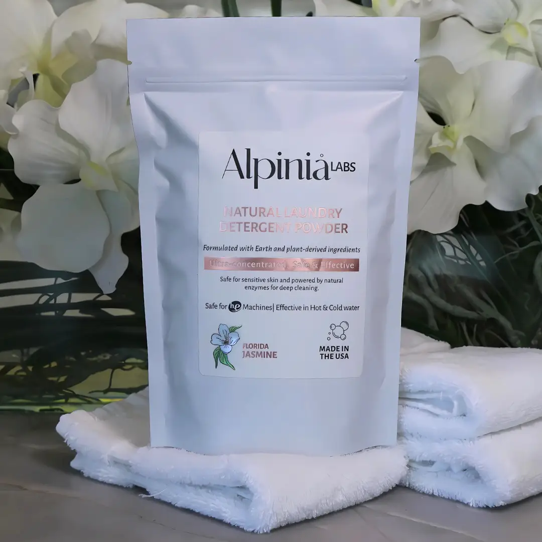 Alpiniå’s Natural Laundry Sample Bundle – Christmas Gift Box (4 Scents) from PriceLows™