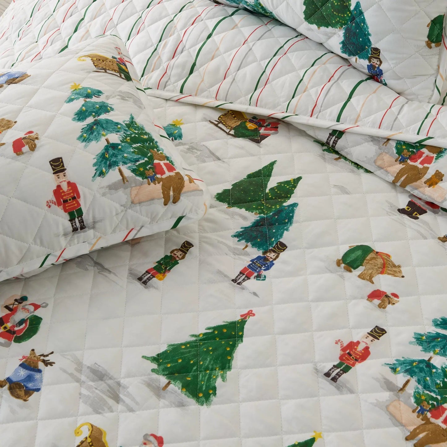 Christmas Quilt - Mittens Collection from PriceLows™