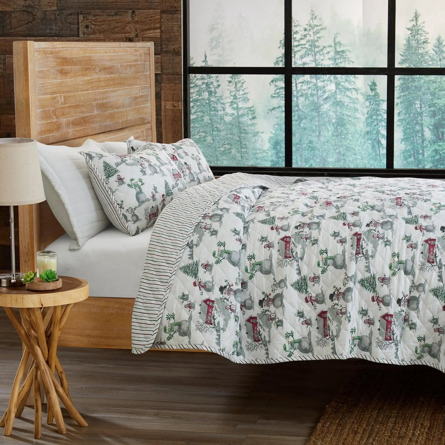 Holiday Printed Quilt - Alfie Collection from PriceLows™