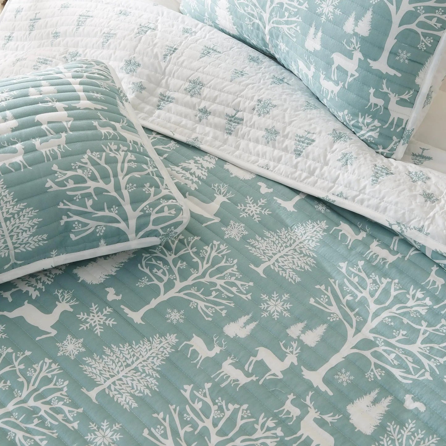 Lodge Woods Quilt - Winter Solstice Collection from PriceLows™