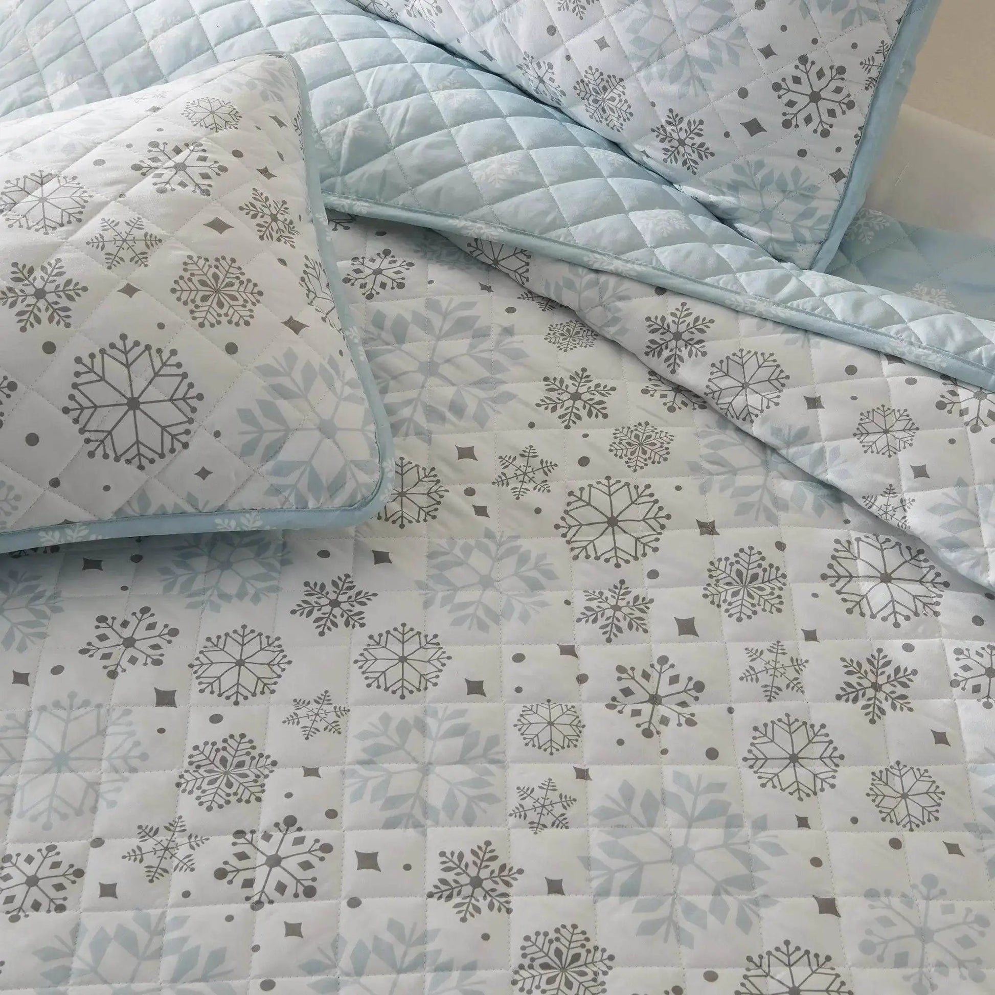 Snowflake Quilt - Nova Collection from PriceLows™