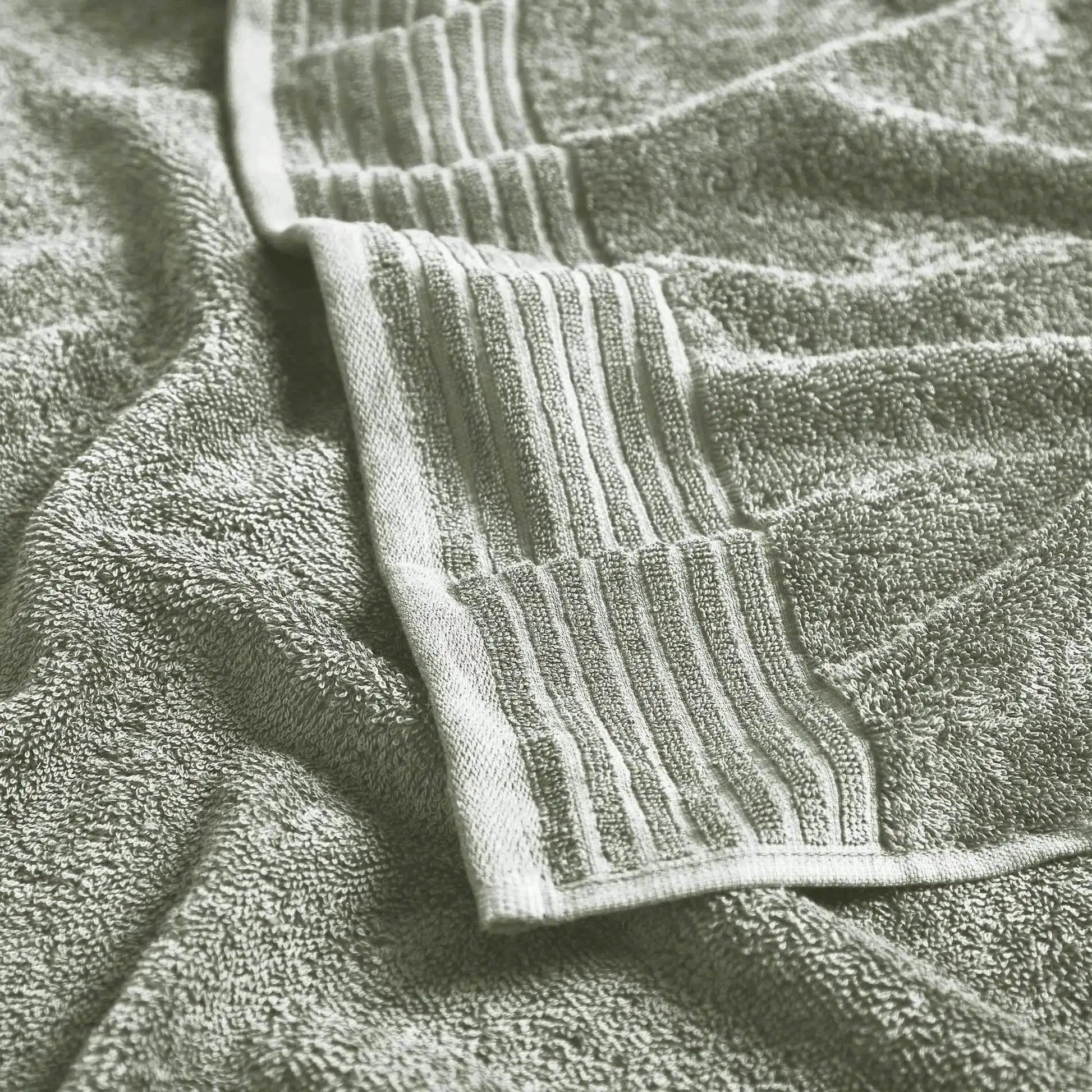 4 Pack Cotton Bath Towels - Kasper Collection from PriceLows™