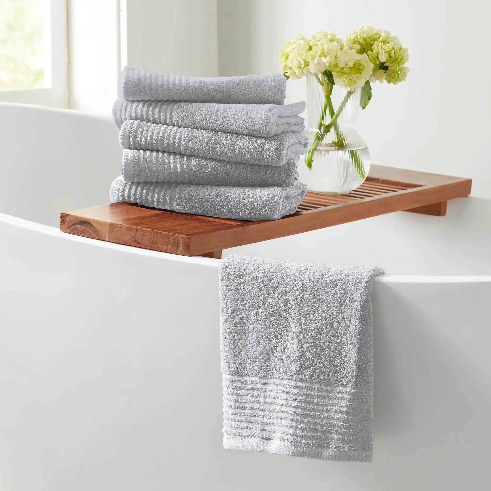 4 Pack Cotton Bath Towels - Kasper Collection from PriceLows™