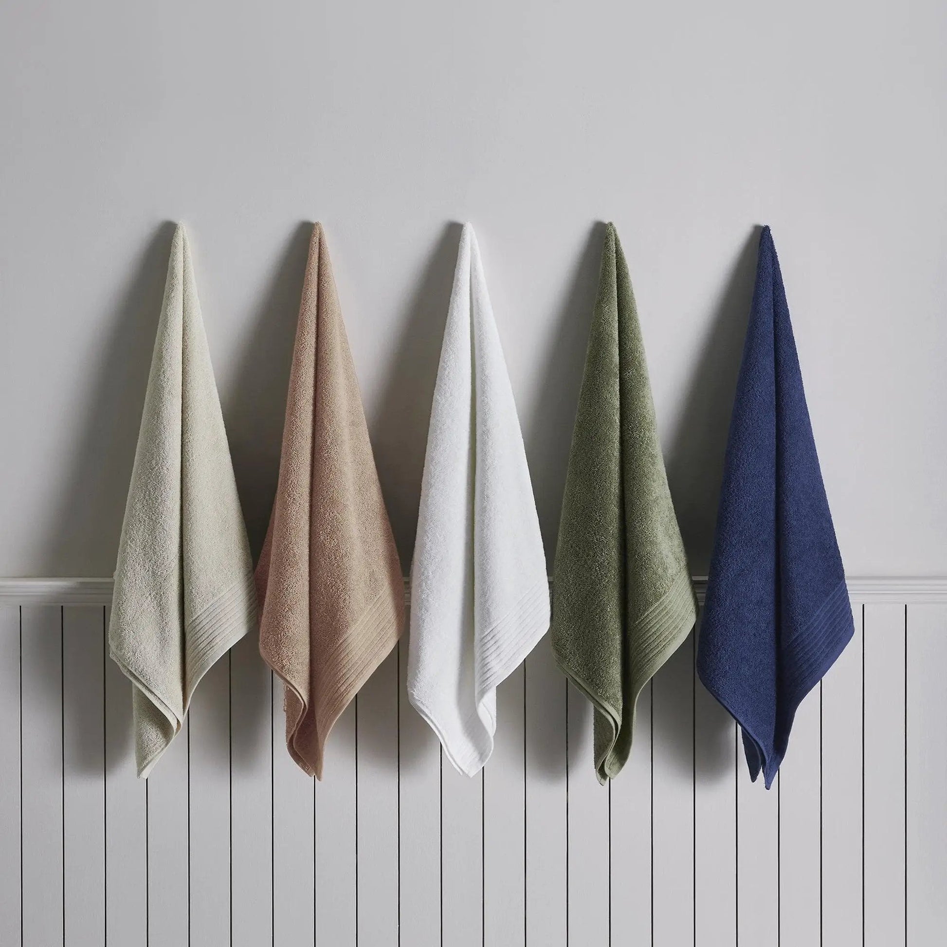 4 Pack Cotton Bath Towels - Kasper Collection from PriceLows™