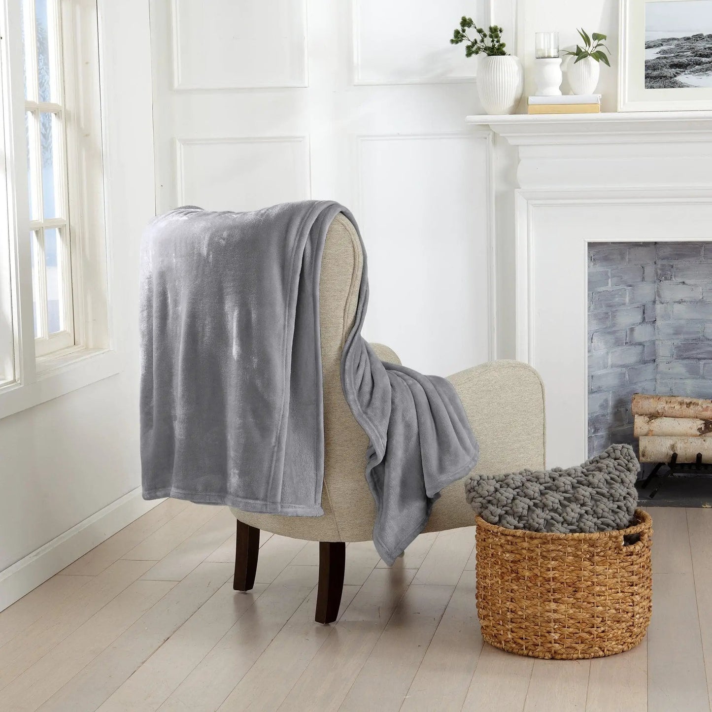 Velvet Plush Blanket - Avianna Collection from PriceLows™
