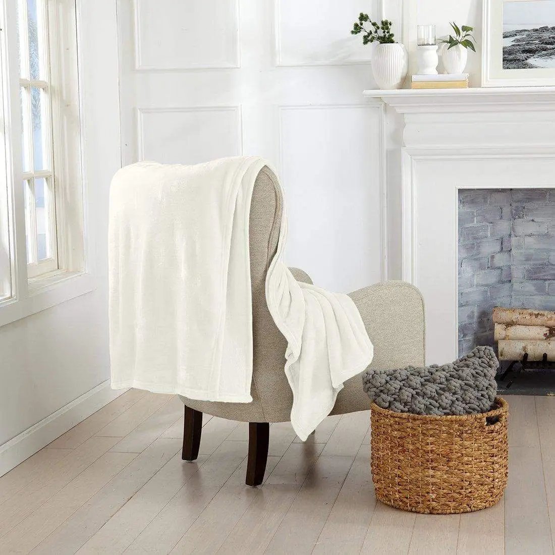 Velvet Plush Blanket - Avianna Collection from PriceLows™