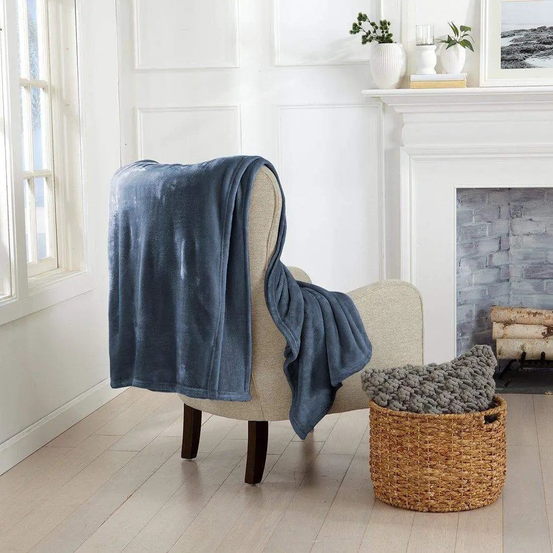 Velvet Plush Blanket - Avianna Collection from PriceLows™