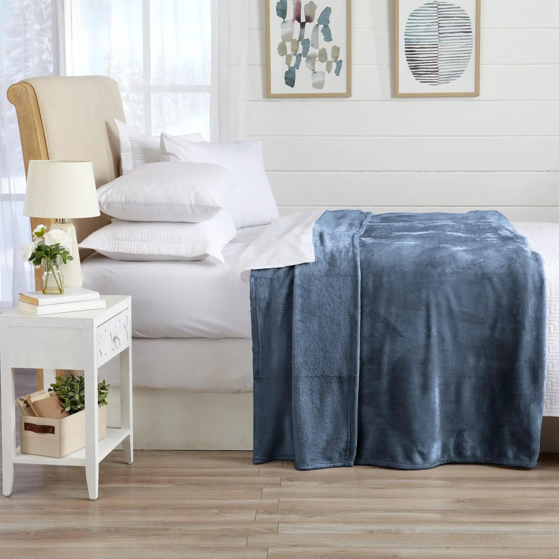 Velvet Plush Blanket - Avianna Collection from PriceLows™