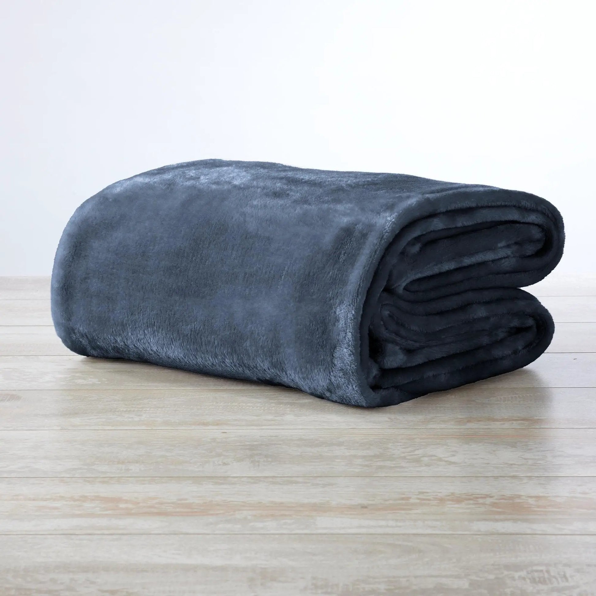 Velvet Plush Blanket - Avianna Collection from PriceLows™