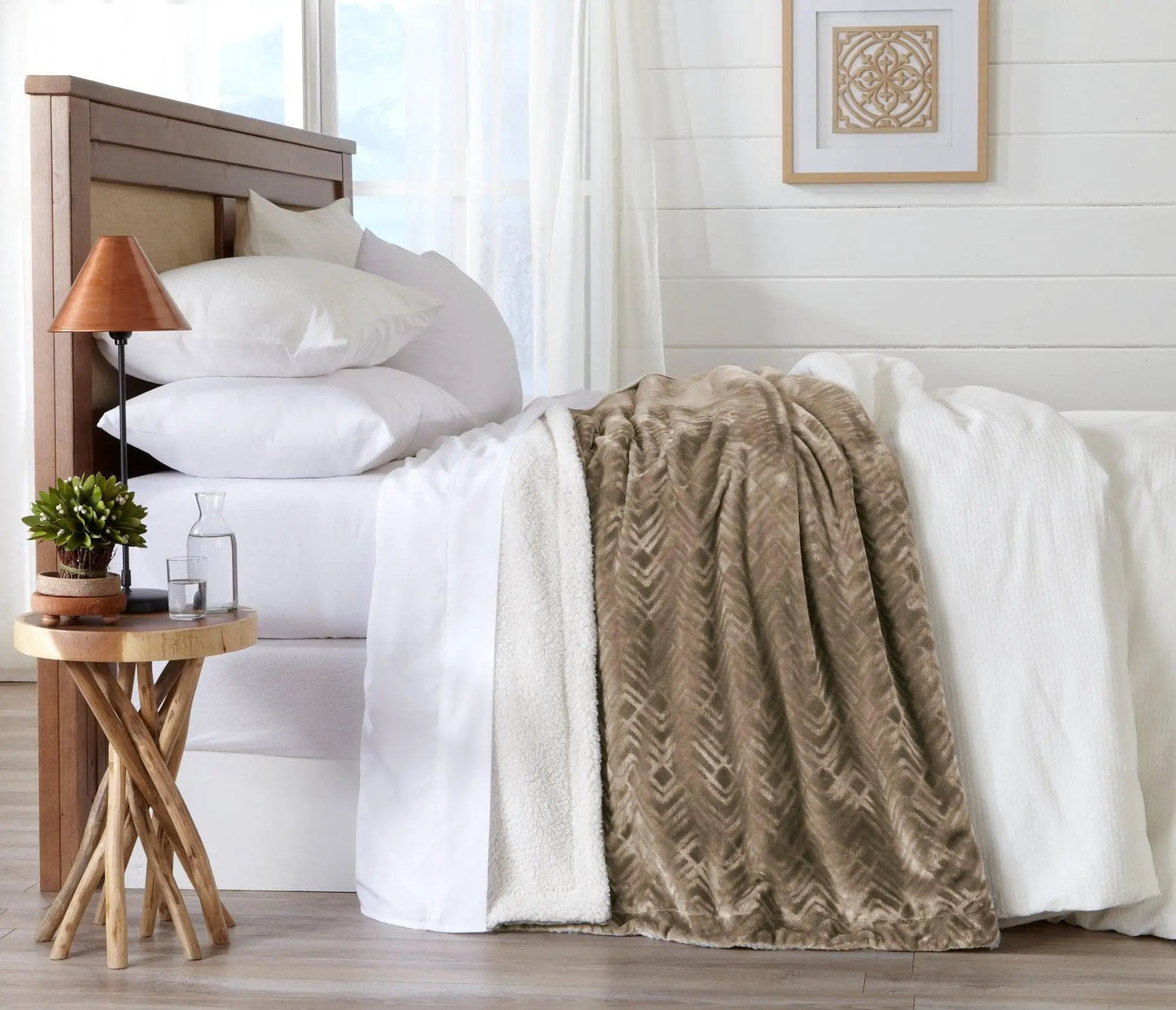 Velvet Plush Sherpa Luxury Bed Blanket - Cielo Collection from PriceLows™