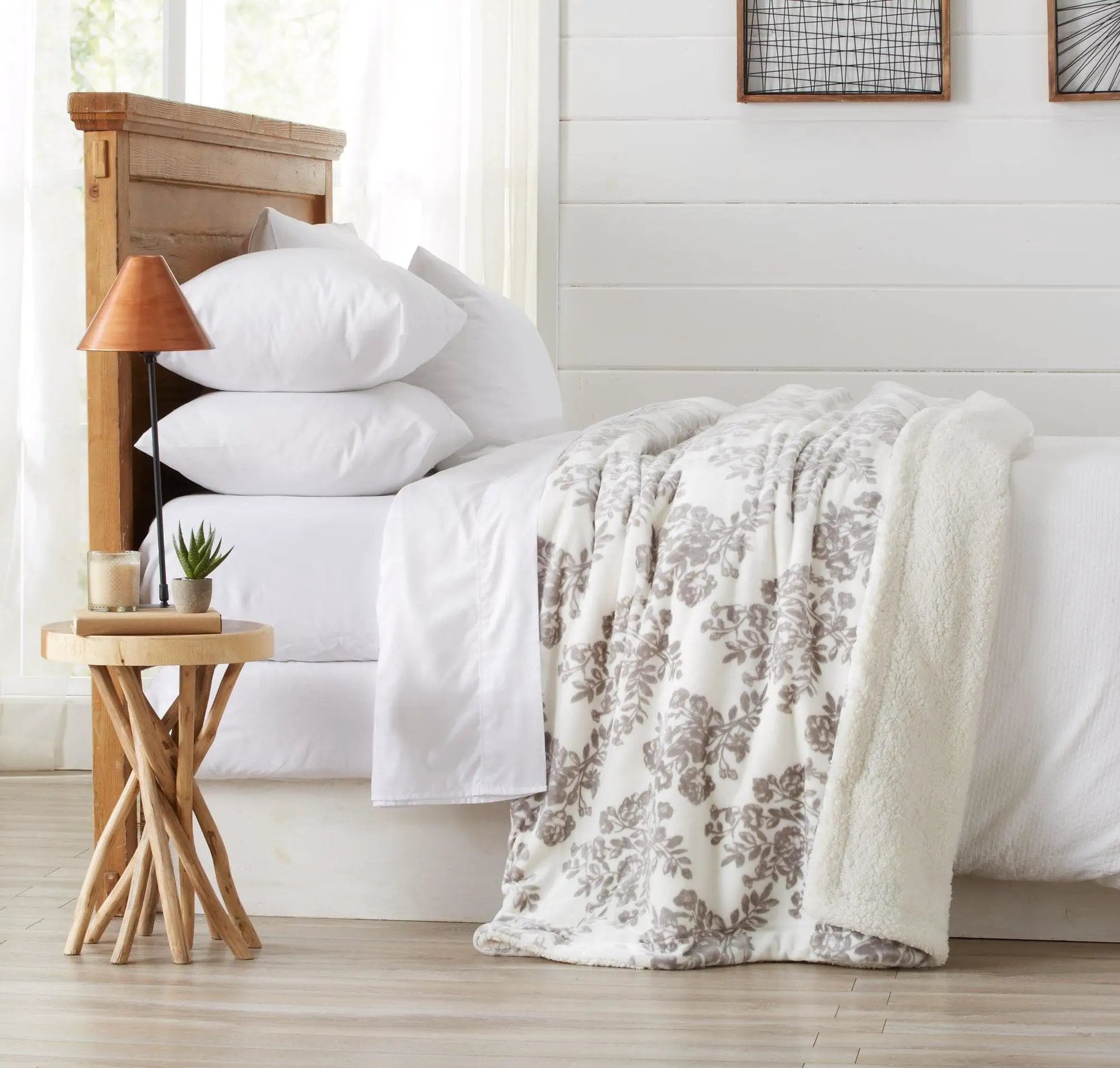 Velvet Plush Sherpa Luxury Bed Blanket - Cielo Collection from PriceLows™