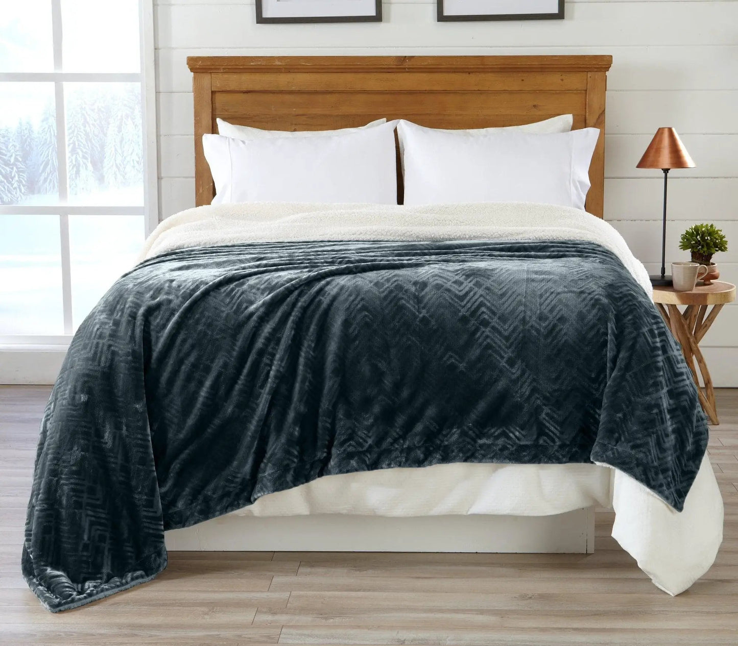 Velvet Plush Sherpa Luxury Bed Blanket - Cielo Collection from PriceLows™