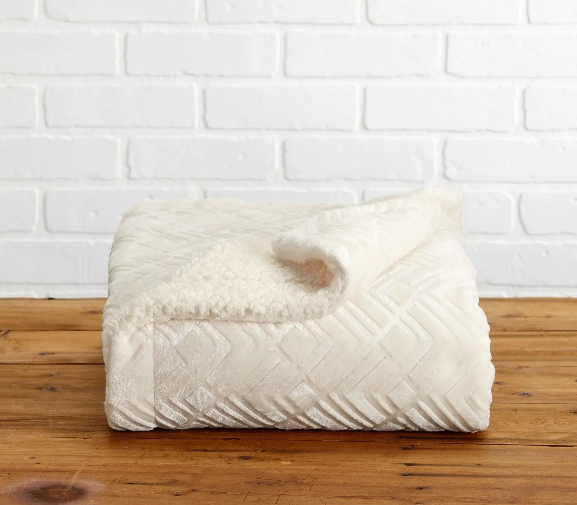 Velvet Plush Sherpa Luxury Bed Blanket - Cielo Collection from PriceLows™