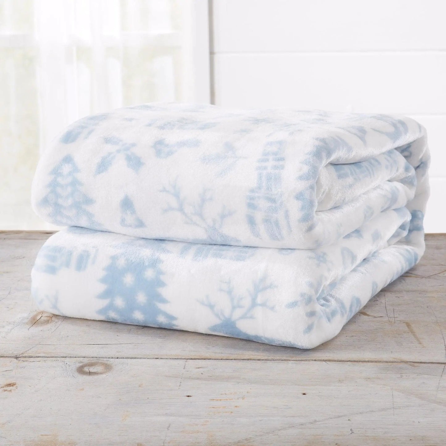 Velvet Throw Blanket - Pearl Collection from PriceLows™