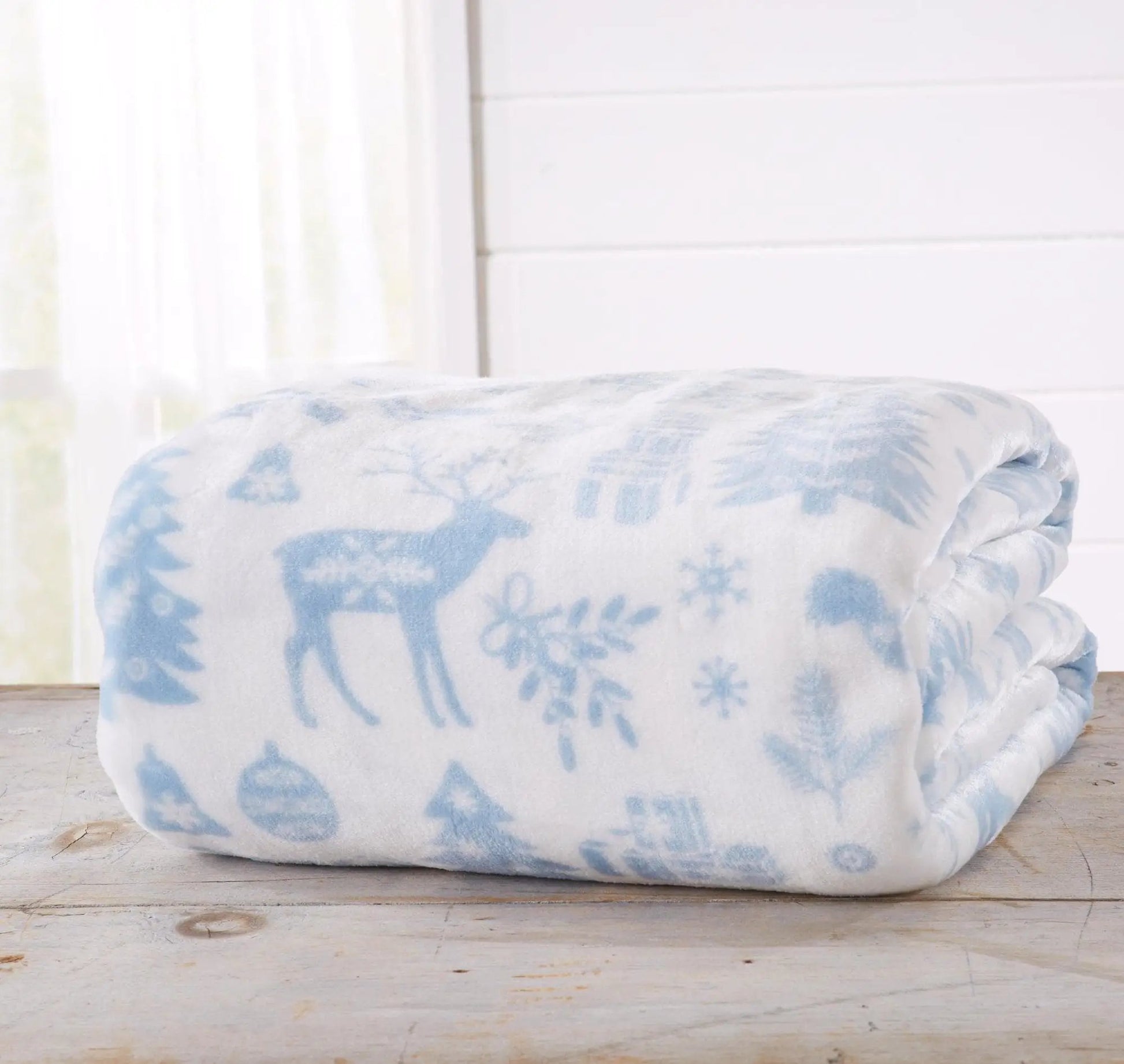Velvet Throw Blanket - Pearl Collection from PriceLows™