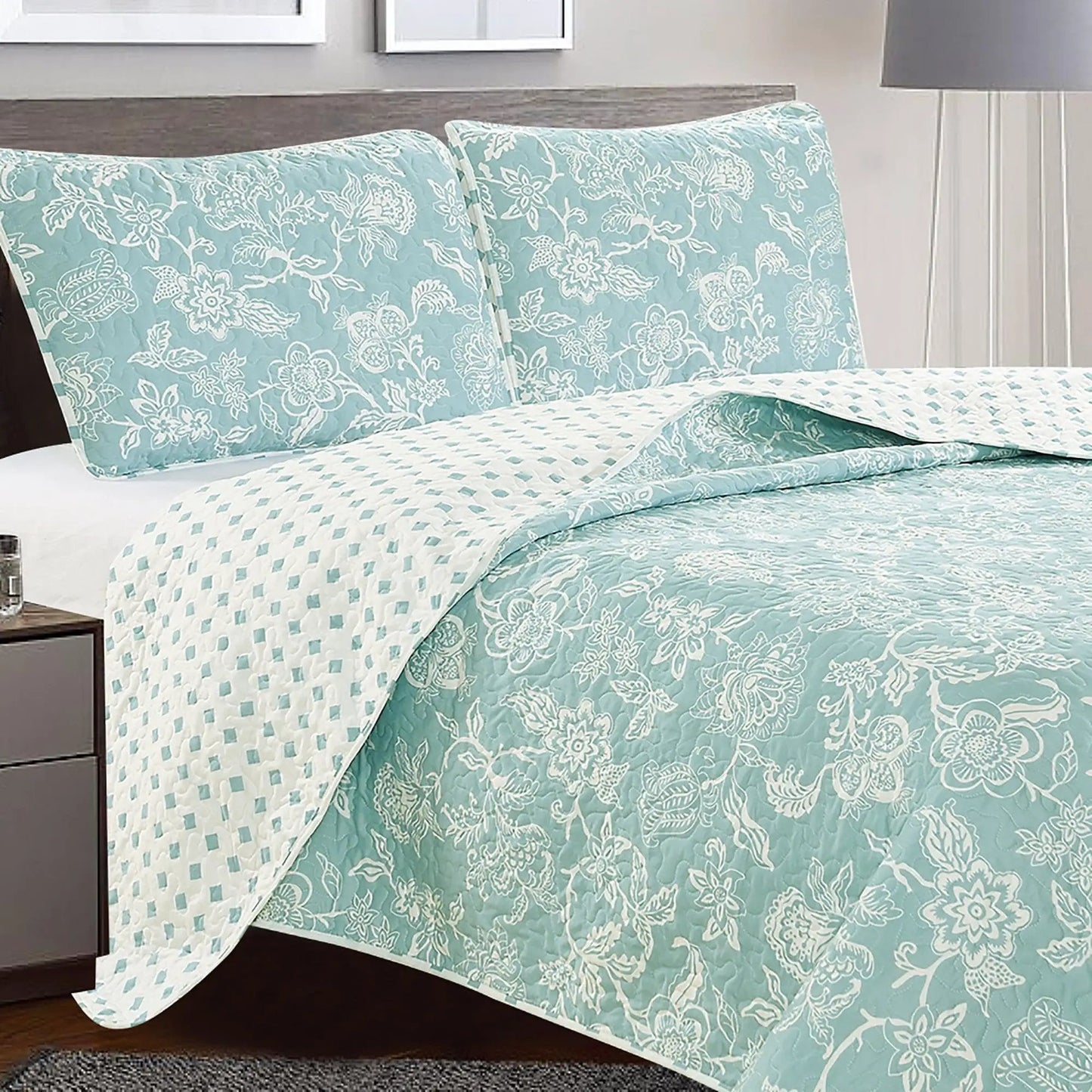 Floral Quilt - Emma Collection from PriceLows™