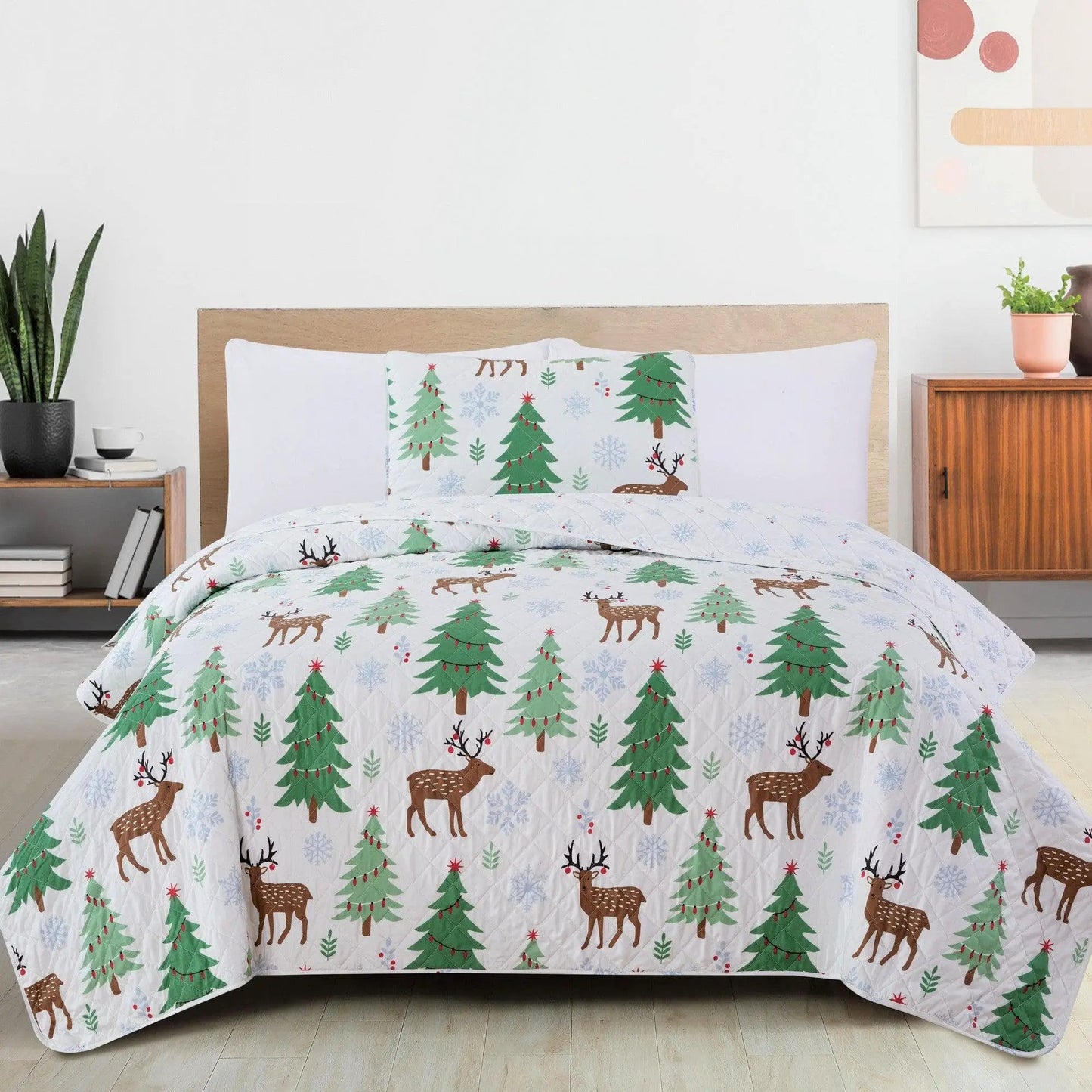 Holiday Quilt - Holly Collection from PriceLows™