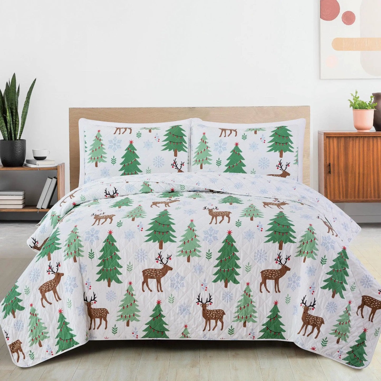 Holiday Quilt - Holly Collection from PriceLows™