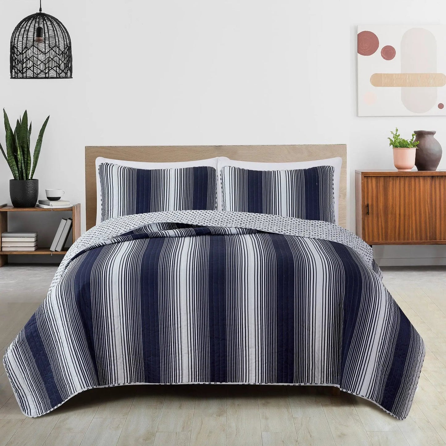 Everette Collection Ombre Striped Quilt Set from PriceLows™