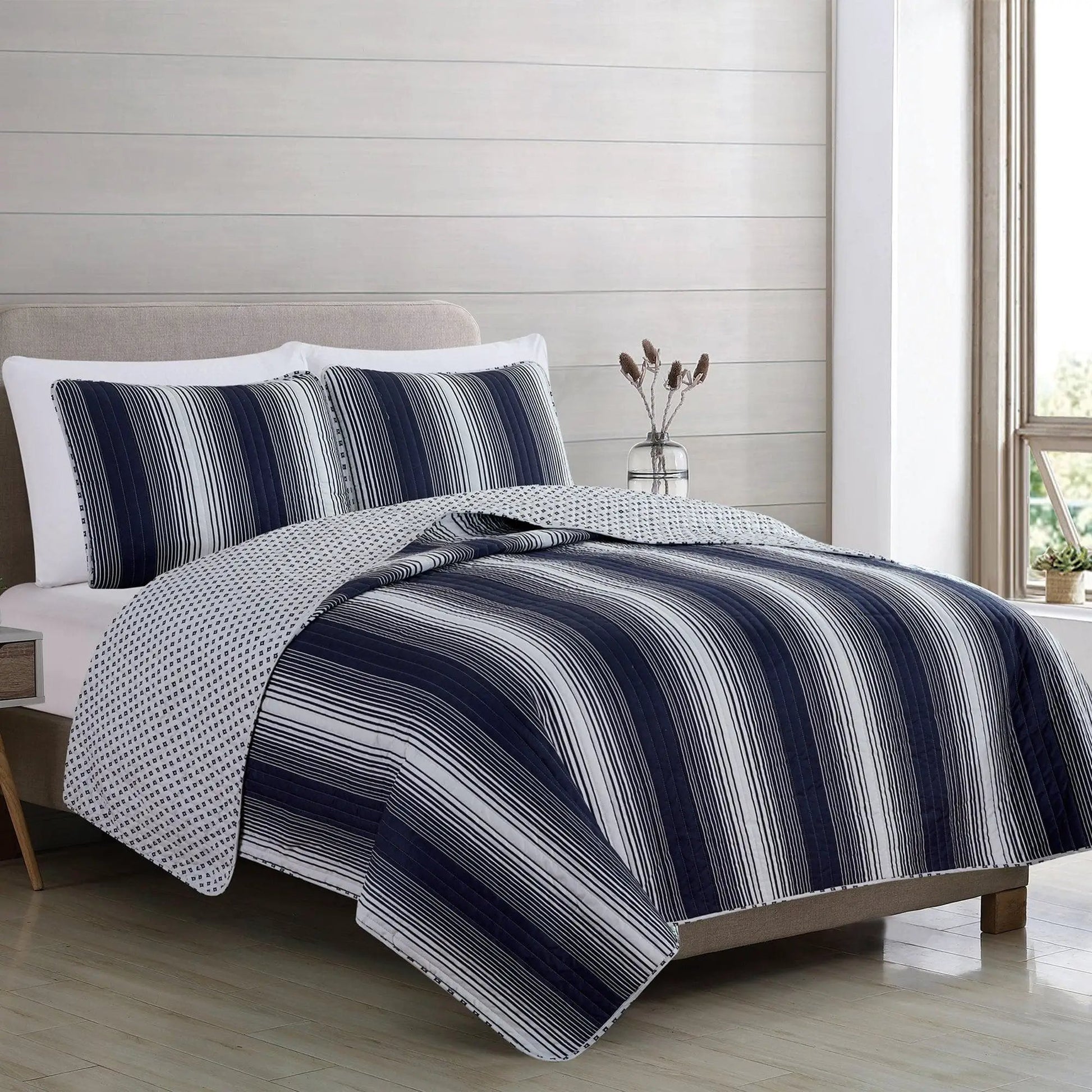 Everette Collection Ombre Striped Quilt Set from PriceLows™