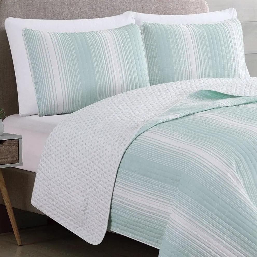 Everette Collection Ombre Striped Quilt Set from PriceLows™