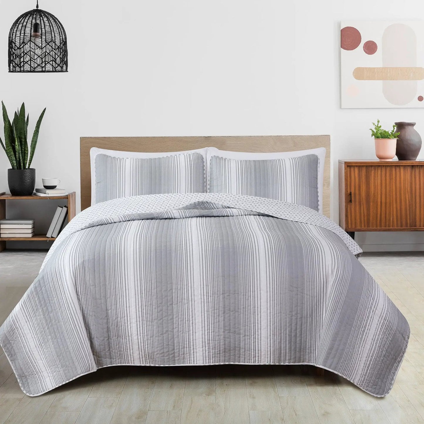 Everette Collection Ombre Striped Quilt Set from PriceLows™
