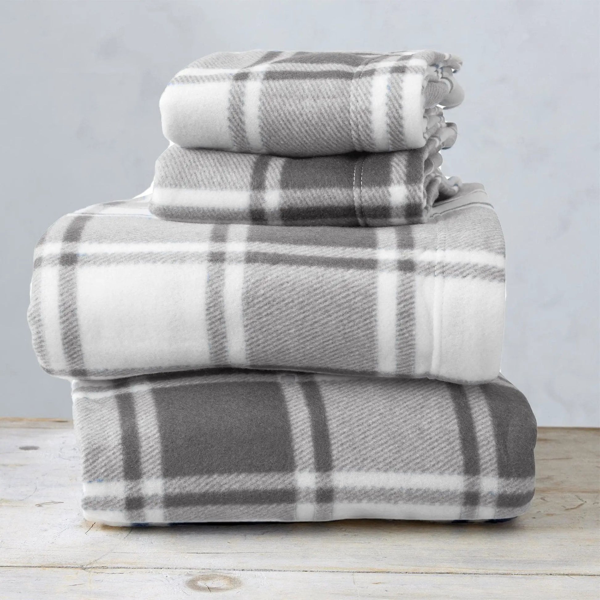 Printed Fleece Sheet - Dara Collection from PriceLows™